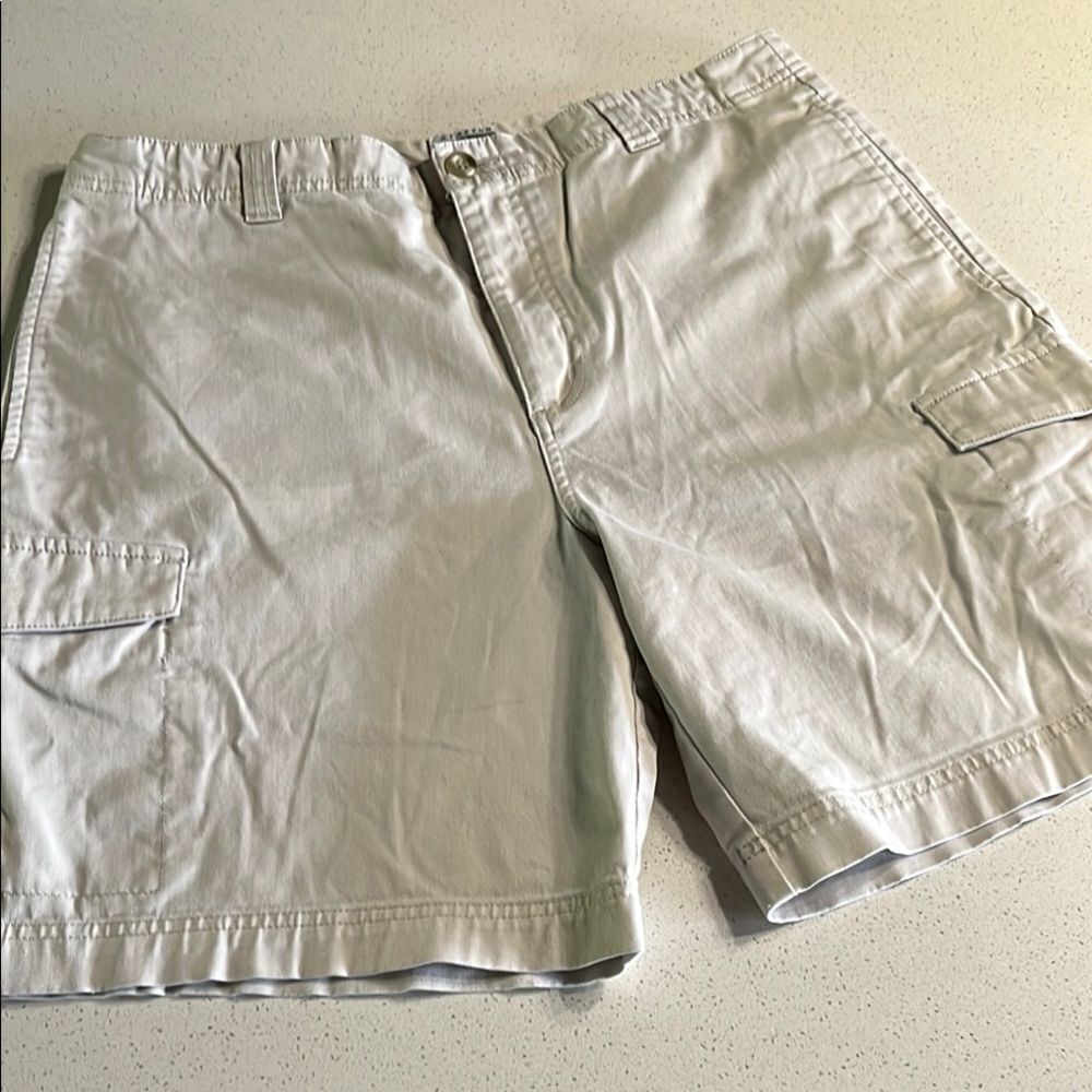 Adidas Tan Khaki Vintage Cargo Stretch Shorts with Textured Fabric Size 34/8.5